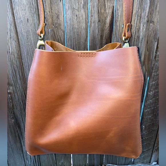 portland-leather-bags-honey-butterfly-cross-body-bag-handmade